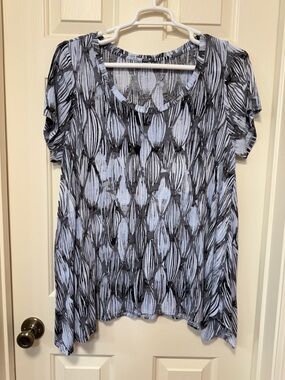 Women's Black & Light Gray Printed Short-Sleeve Tee